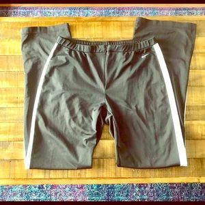 *Host Pick* Nike workout pants zip front